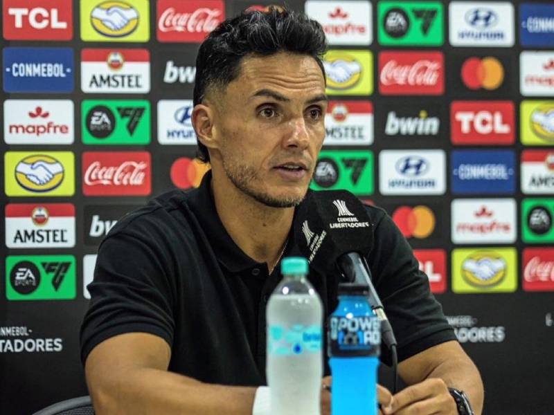 El entrenador Lucas González dirigirá al Atlético Nacional tras el no de Reinaldo Rueda.