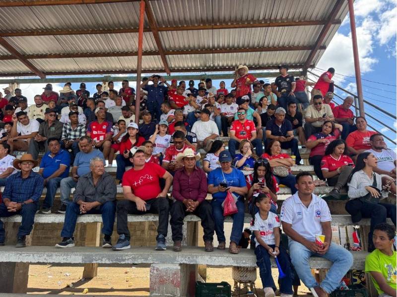¡Qué fotón! Llenazo en el Estadio Marcelo Tinoco de Danlí.