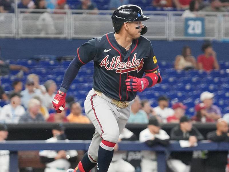 El hondureño Mauricio Dubón anduvo encendido en el segundo duelo de la serie frente a los Marlins en Miami.