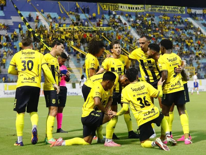 El Real España está líder del torneo Apertura en Honduras de la mano de Jeaustin Campos en dos fechas sin ganar goles.
