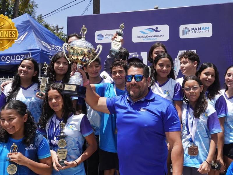 La conquista de Delfines Sampedranos se sustentó en un rendimiento colectivo sobresaliente en todas las categorías.