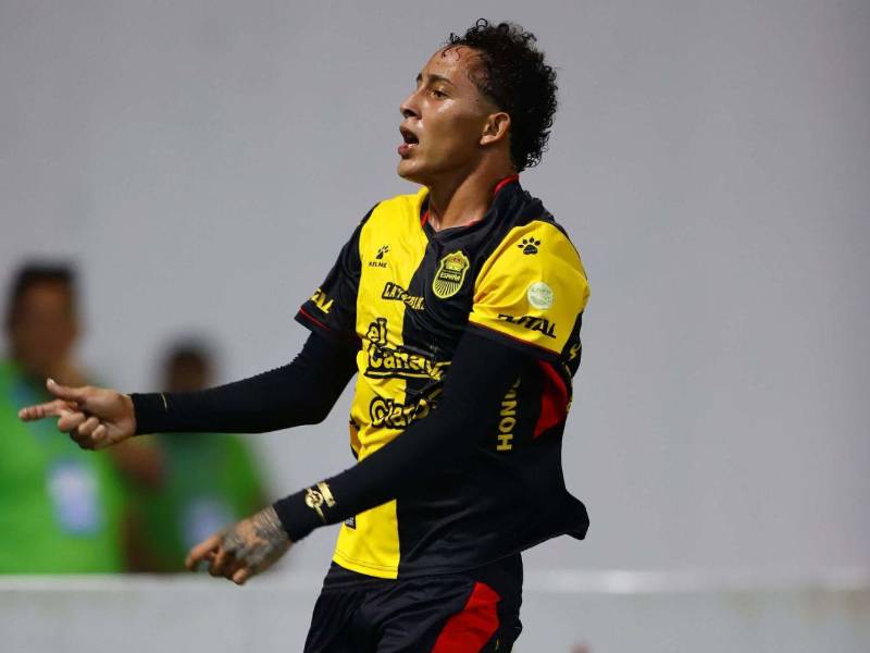 Nixon Cruz sentencia el clásico: Real España vence al Motagua en el adiós de Mauro Reyes