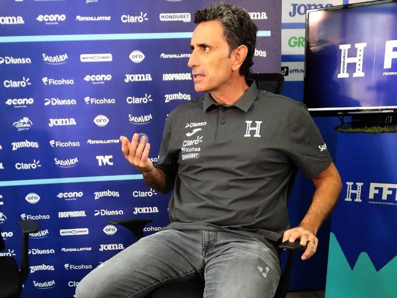 El entrenador de la Selección de Honduras, José Francisco Molina, atendió a DIEZ para hablar del futuro de la H y la actualidad de los legionarios.