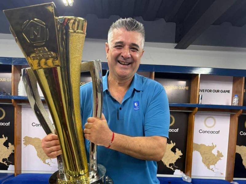 El entrenador Diego Vázquez fue campeón de Liga con el Real Estelí pero no logró avanzar en la Copa Centroamericana y fue despedido.