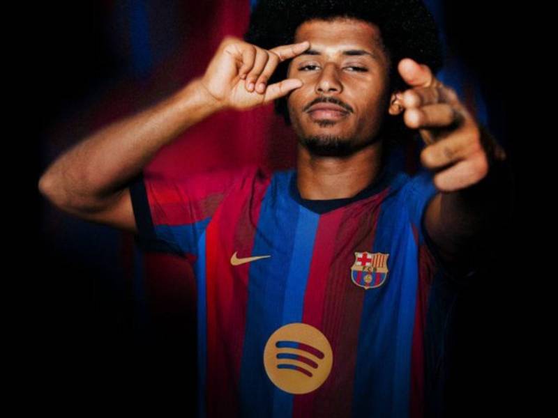 Adeyemi firma un largo contrato con el Barcelona: estos son los millones que ganará