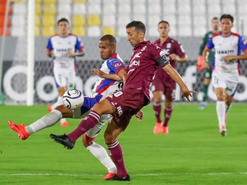El Deportivo Saprissa fue perdonado por el Luis Ángel Firpo que lo metió contra las cuerdas pero fue sostenido por la gran actuación del guardameta, Abraham Madriz.