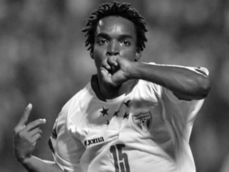 Uno de los amigos del exfutbolista Walter ‘Pery’ Martínez hizo una reveladora confesión sobre la muerte del recordado jugador hondureño: “Yo escuchaba el relajo”, relató.