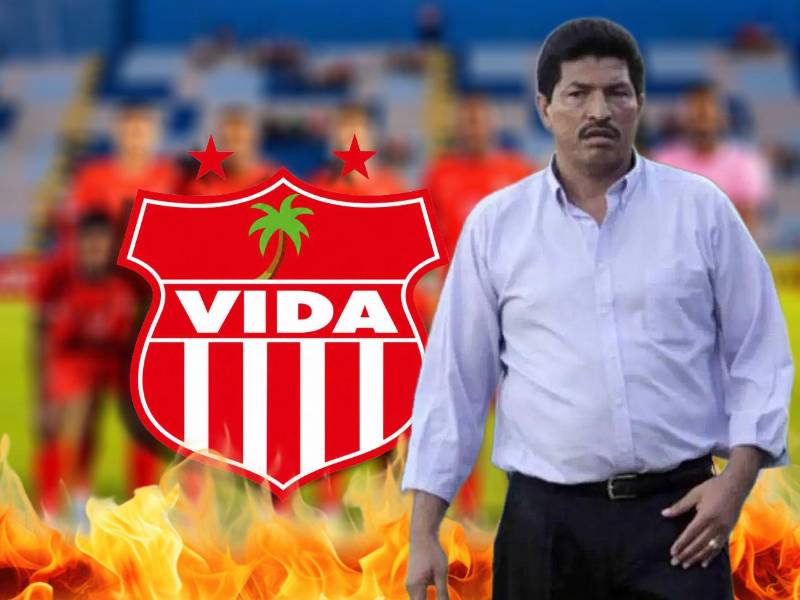 Carlos Martínez, técnico del Vida, rompió el silencio y destapó la crisis que vive el conjunto cocotero; señala a un grupo de futbolistas por actos de indisciplina: Siete nos han dado líos.