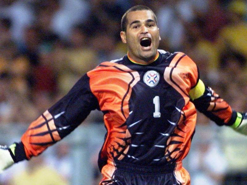 José Luis Chilavert responde a Dugarry con un comentario de tono racista