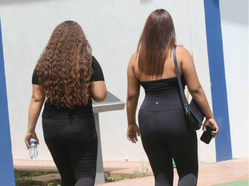 Las aficionadas están listas para disfrutar del partido entre Motagua vs Juticalpa.