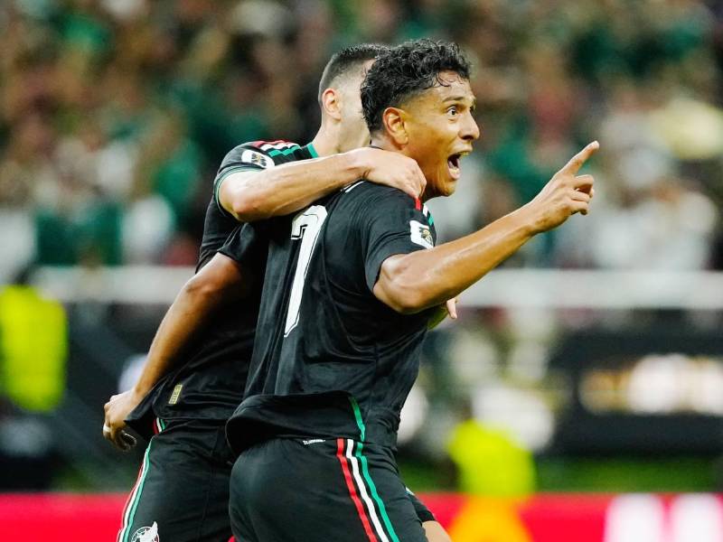 Luis Romo fue el encargado del único gol en segunda parte en el Akron Stadium de Guadalajara. Foto EFE.