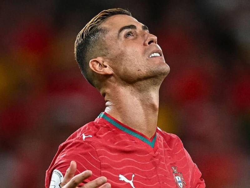 Cristiano Ronaldo salió de la concentración de Portugal y, antes de partir a Madrid, recibió una última súplica en el aeropuerto para evitar el escándalo.