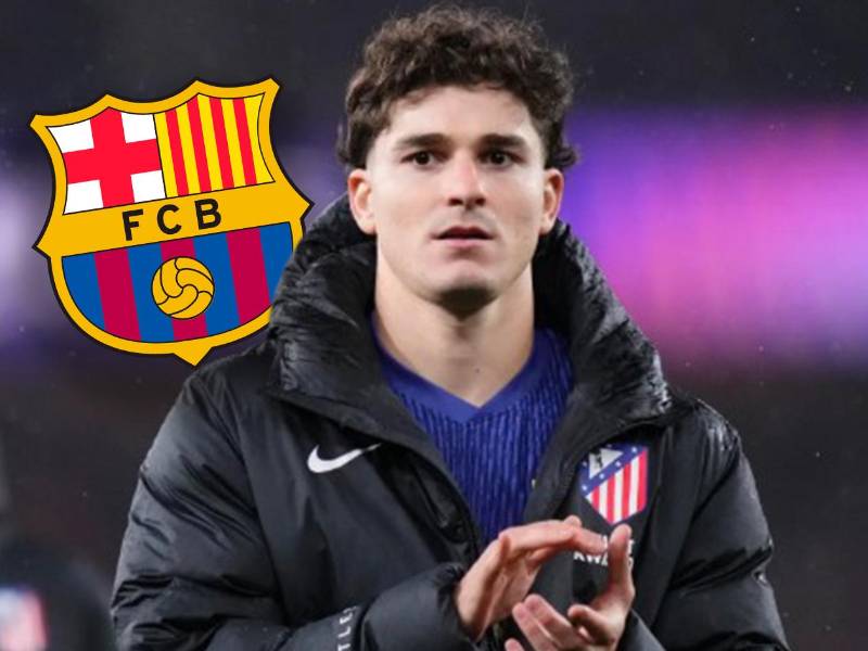 El Barcelona sigue esperando una respuesta sobre la oferta que envió al Atlético por el fichaje de Julián Álvarez.