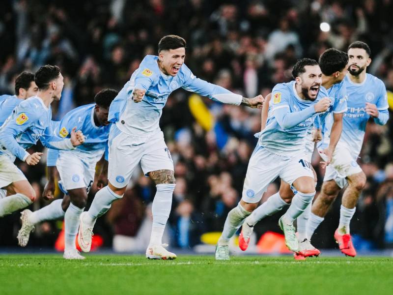 Manchester City logra su clasificación a los cuartos de final de la Copa de la Liga.