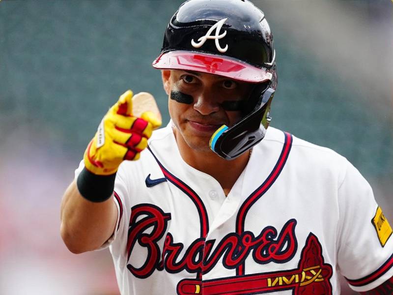 El hondureño Mauricio Dubón hizo historia en las Grandes Ligas al conectar 600 imparables, lo que consolida su carrera en la MLB.