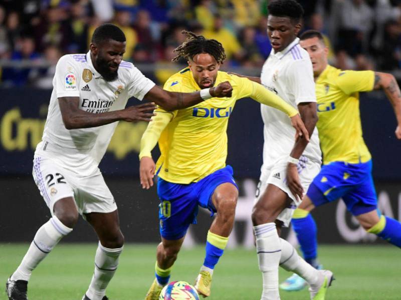 Insólito: futbolista de España es estafado y revelan la enorme cantidad que perdió