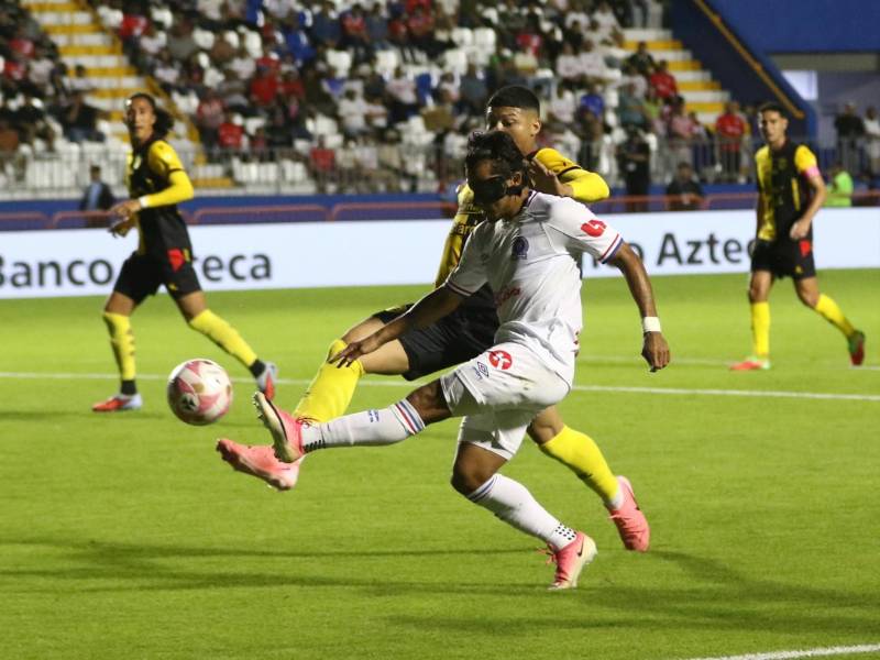 Olimpia sepulta el invicto de Real España y es el nuevo puntero de la Liga Nacional