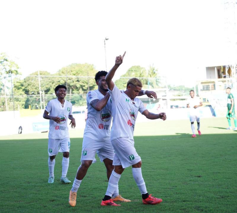 Marathón celebra en la casa de Platense, tristeza en Puerto Cortés, el gesto de Pablo Lavallén y el tremendo error del árbitro