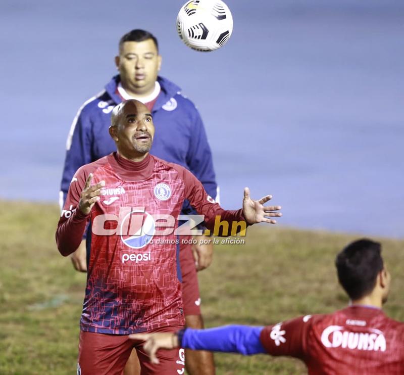 ¡Risas, chamarras y la charla! Motagua reconoció el Doroteo Guamuch Flores y está listo para enfrentar a Comunicaciones