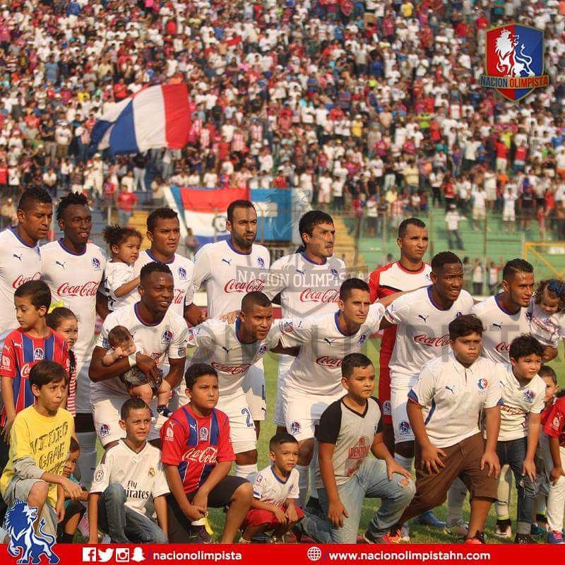 Por poco pierde la vida, ahora se juega otro partido y el trabajo que le prometieron en Olimpia: así es la vida del brasileño Fabio de Souza