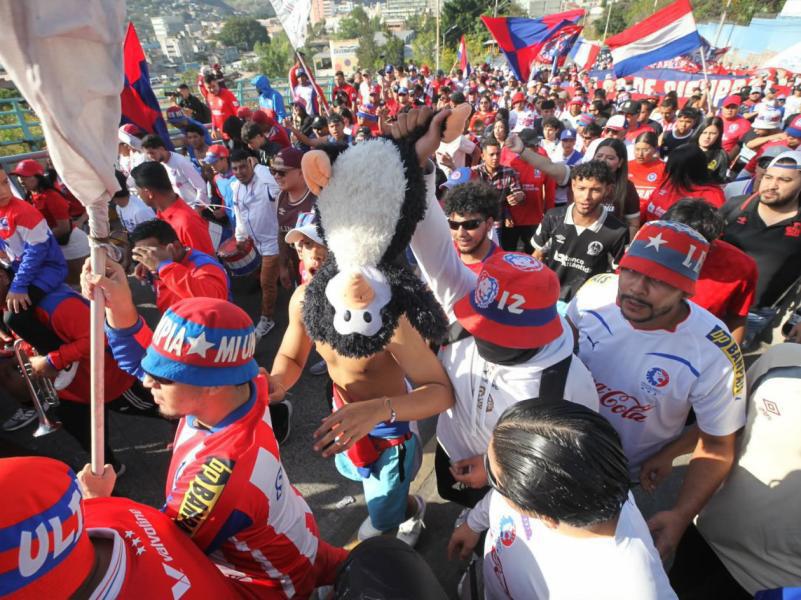 La Ultra Fiel puso el ambiente en la capital, burla de Olimpia para Motagua y así se vivió la previa del Clásico capitalino