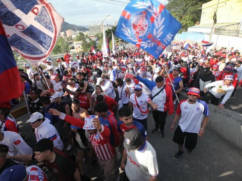 La Ultra Fiel puso el ambiente en la capital, burla de Olimpia para Motagua y así se vivió la previa del Clásico capitalino