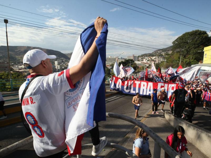 La Ultra Fiel puso el ambiente en la capital, burla de Olimpia para Motagua y así se vivió la previa del Clásico capitalino