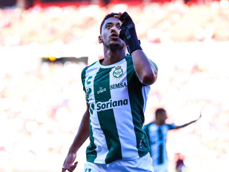 El último paso de Choco Lozano fue el año pasado jugando para el Santos Laguna de México.