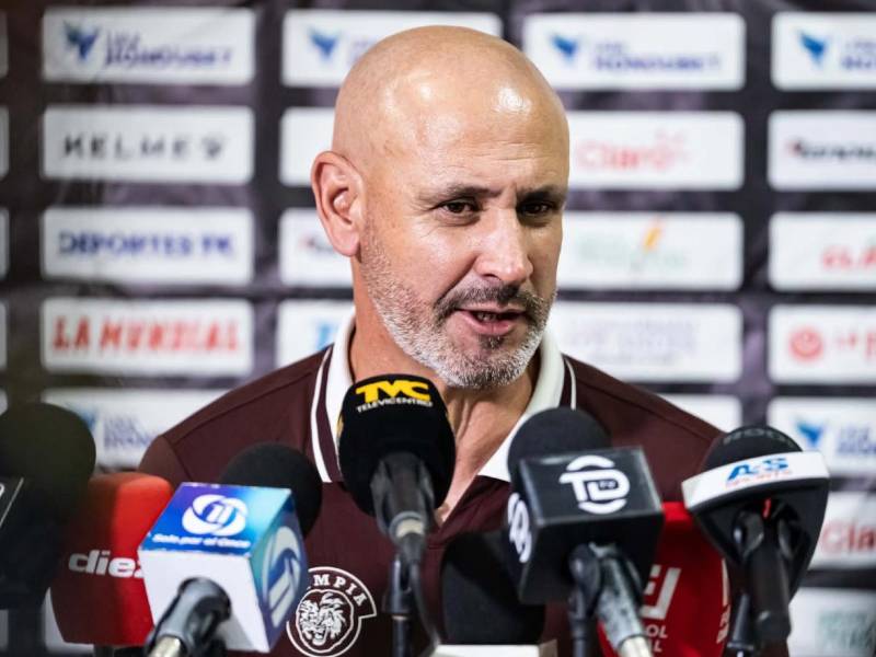 El DT de Olimpia expresó que no quería poner excusas, pero hizo enfásis en que su equipo no se preparó para este torneo.