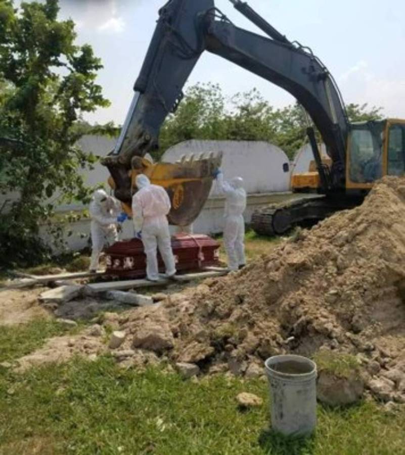 Doloroso: Así ha sido el entierro de las víctimas por coronavirus en Honduras