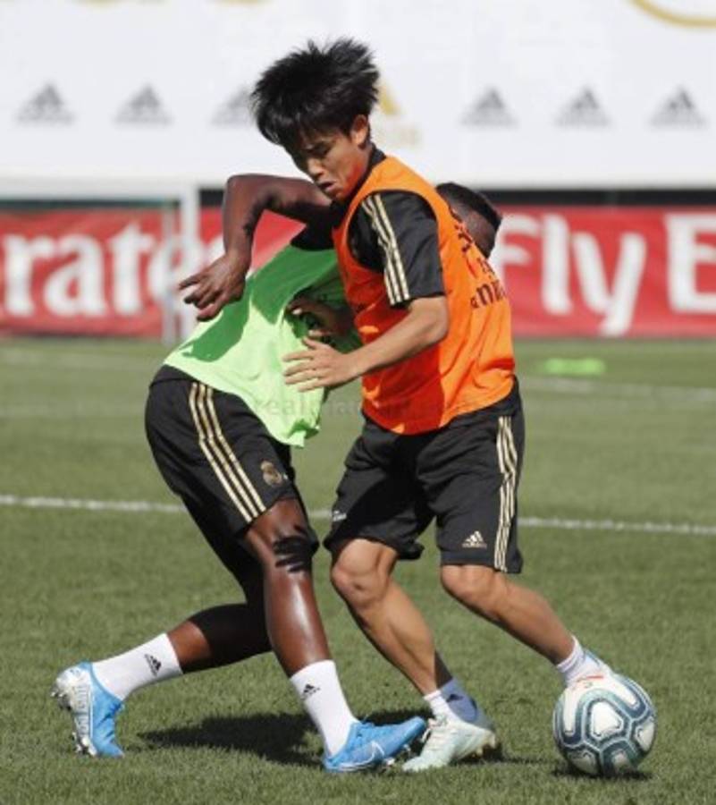 Entrenamiento Real Madrid: El gesto de Marcelo, el dribling de Kubo a Vinicius y la foto entre Keylor y James