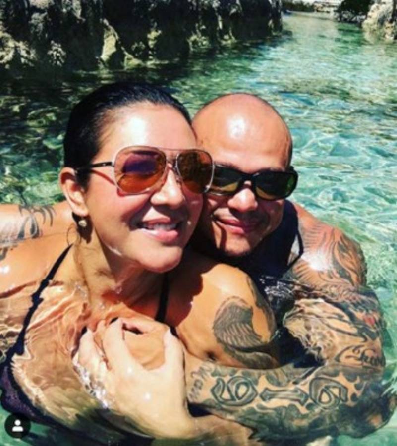 Sin máscara: Rey Mysterio muestra su cara oculta por amor y sorprende a los fanáticos de la WWE