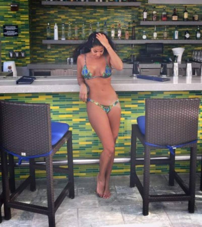 Las 15 fotos más sexys de Jalé Berahimi, la musa de la TV tica