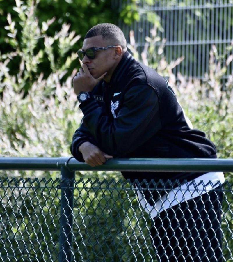 Mbappé está a la venta y desafía al PSG: los otros descartados que entrenan con Kylian y que se irán del club