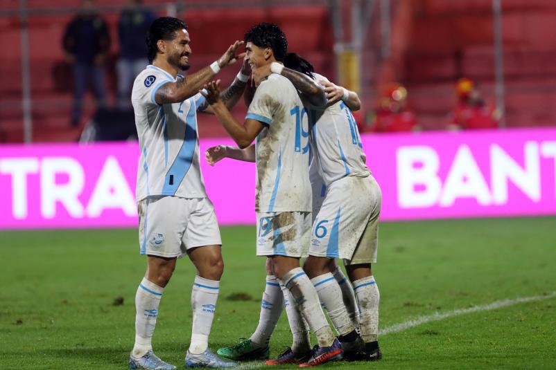 Bukele tiene que echar a Bolillo: explotan en El Salvador tras humillada de Guatemala