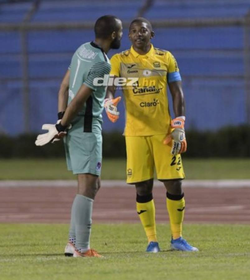 Fotos: ¿Por qué Jerry Bengtson jugó con mascarilla? Bronca Arboleda-Pírez y el cuidado con los balones