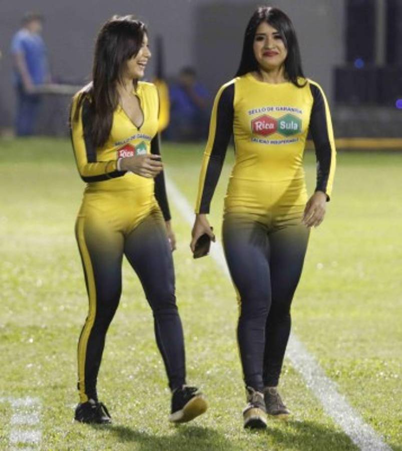 Las infartantes chicas que adornan la semifinal Real España-Marathón