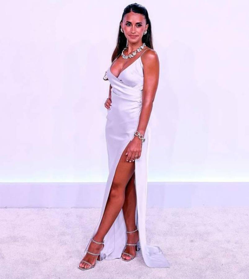 ¿Qué hacia Messi? El despampanante nuevo look de Antonela, el collar de lujo y así fue captada con la novia de J Balvin