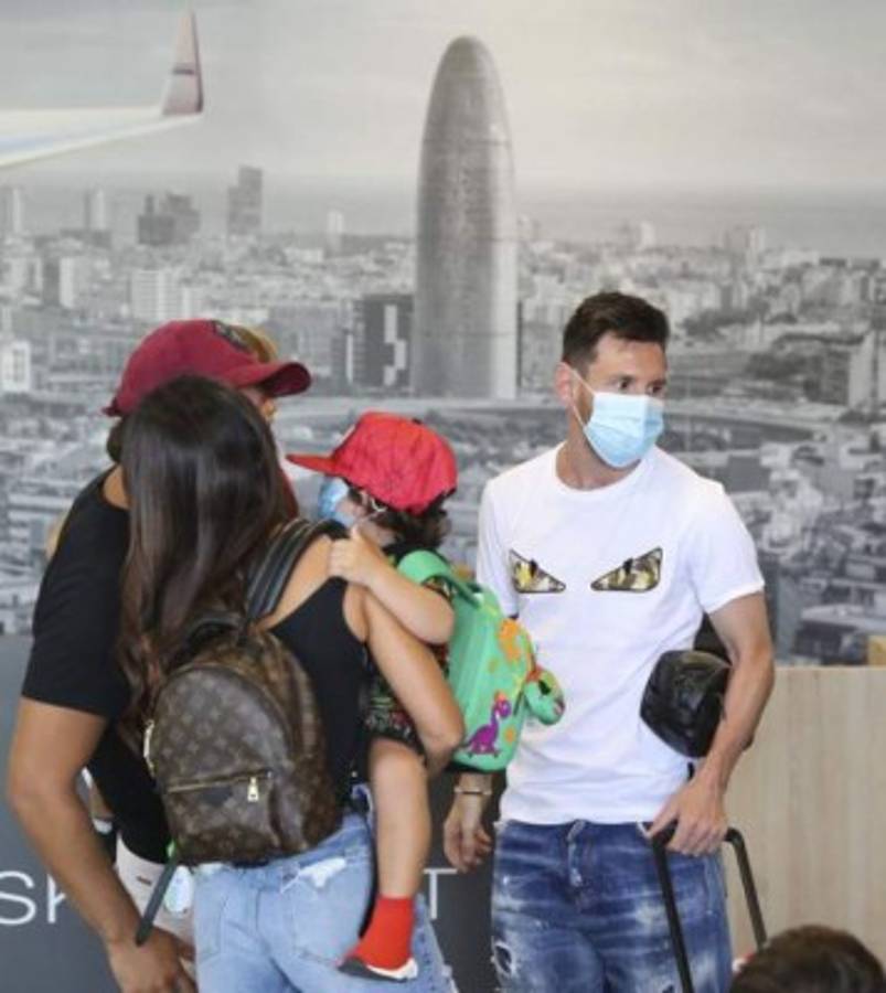 Jugadores del Barcelona se toman unas mini vacaciones previo a la Champions League