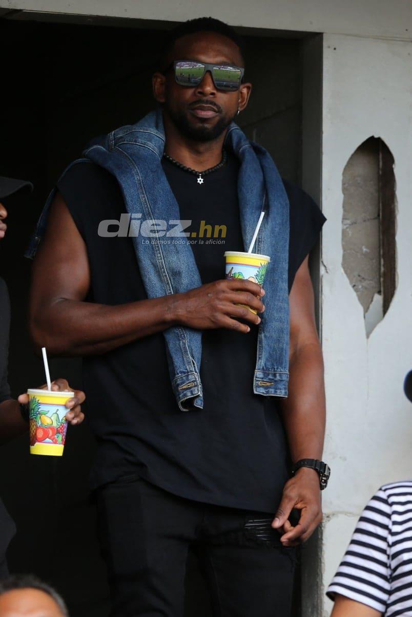 No lo viste en TV: Olimpistas le piden fotos a Buba, las leyendas llegaron a apoyar al León y la tristeza aurinegra