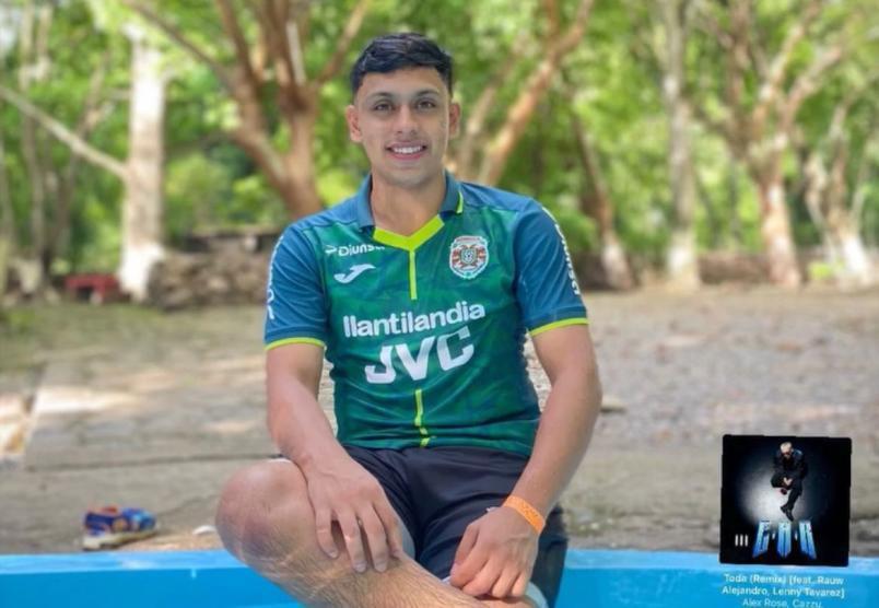 Joven hondureño muere en una cancha de fútbol rápido: Pidió cambio porque se sentía mal y falleció