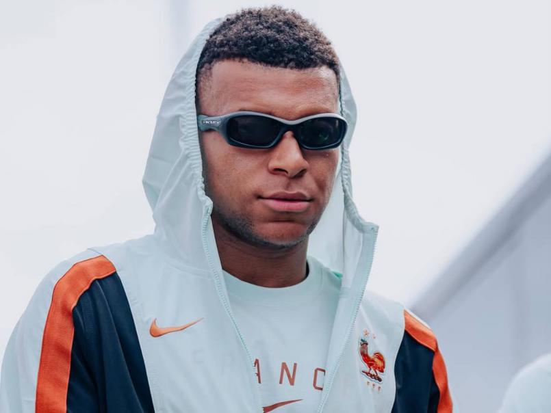 Mbappé sorprende al romper contrato y estaría cerca de llegar a un nuevo acuerdo