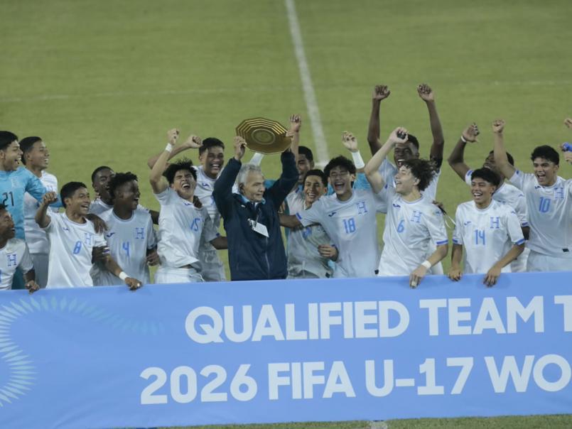 La eufórica celebración de Honduras tras clasificar al Mundial Sub-17, el gesto del técnico y el apagón que sorprendió