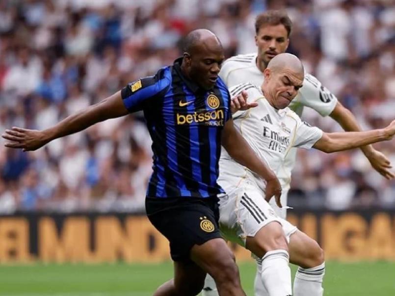 David Suazo sorprende a todos y reaparece: anuncian su 'fichaje' y ya debutó
