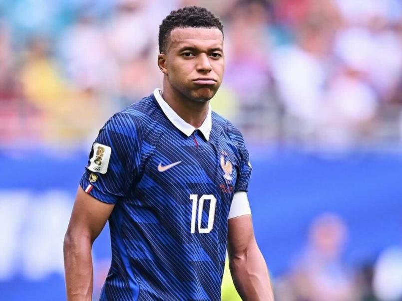 Está intentando comprar votos: acusan a Mbappé de hacer trampa en el Balón de Oro