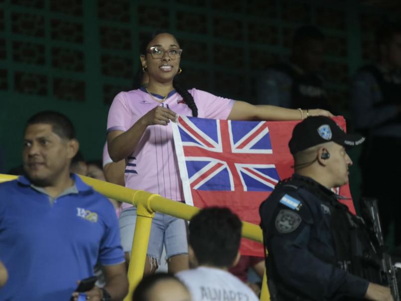 La eufórica celebración de Honduras tras clasificar al Mundial Sub-17, el gesto del técnico y el apagón que sorprendió