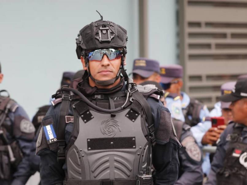 De goleador en la Liga Nacional a miembro de la Policía: así es su nueva vida