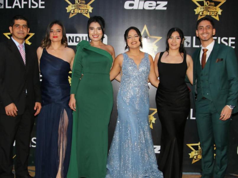 Premios DIEZ: derroche de belleza, galardonados, mundialista presente y las personalidades en la décima edición
