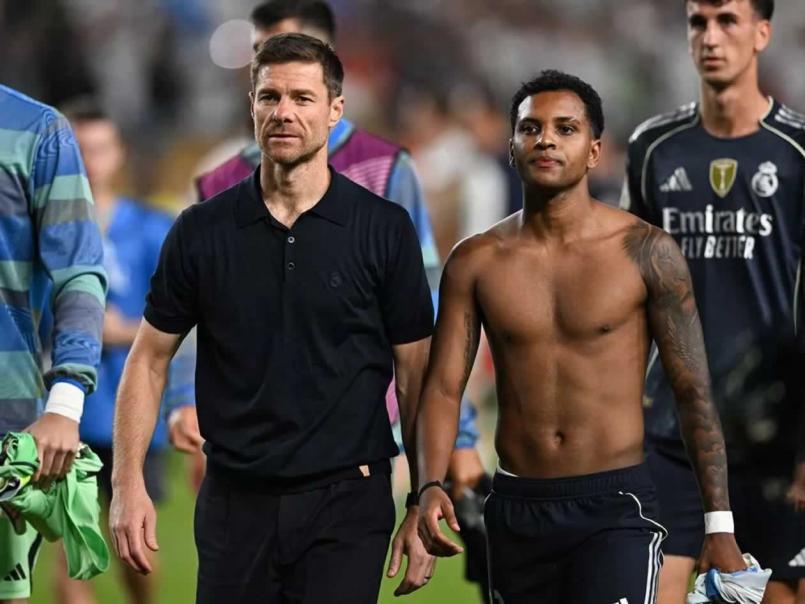 El camerino del Real Madrid no tenía remedio: revelan la lista de los futbolistas que le hicieron la cama a Xabi Alonso