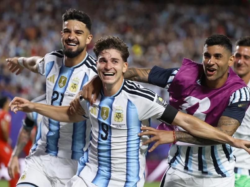 Barcelona en vilo: gigante de Europa va por Julián Álvarez y revelan la oferta y trueque